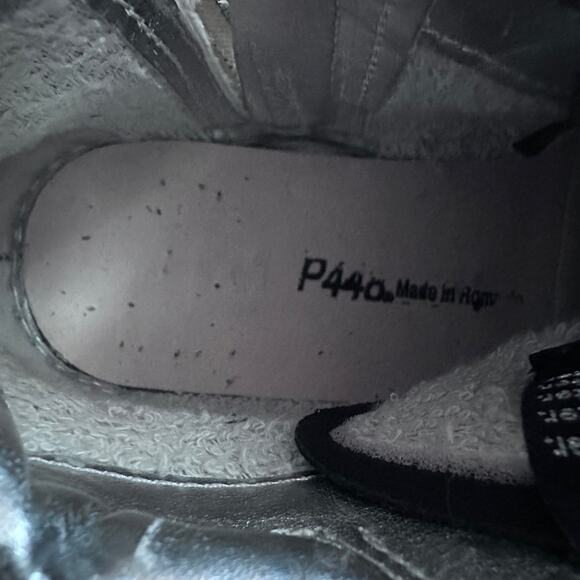 P448‎ Women's 36 High Top Skater Sneakers red black Snakeskin Python Print - Picture 8 of 13